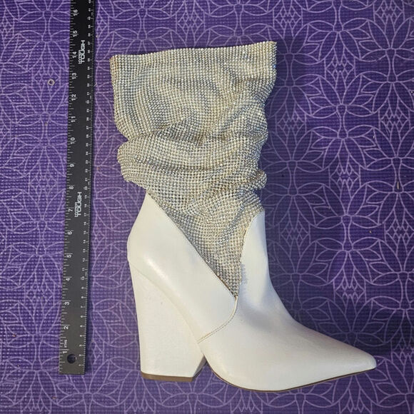 Vigo Fiore White Boot - Picture 5 of 5